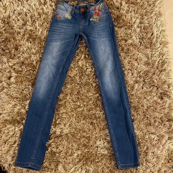 𝅺desigual jeans size 24 - Picture 3 of 7